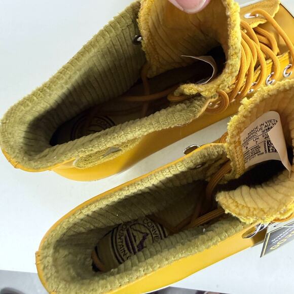Converse Chuck Taylor All Star Boots Women's 9 Yellow Lace-Up High Top Shoes - Picture 9 of 11